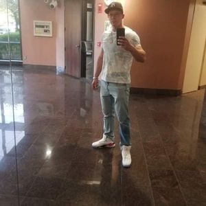 Meet your Posher, Thomas